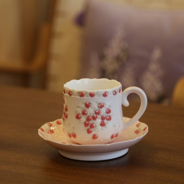 Carving Strawberry Cup+Saucer-32